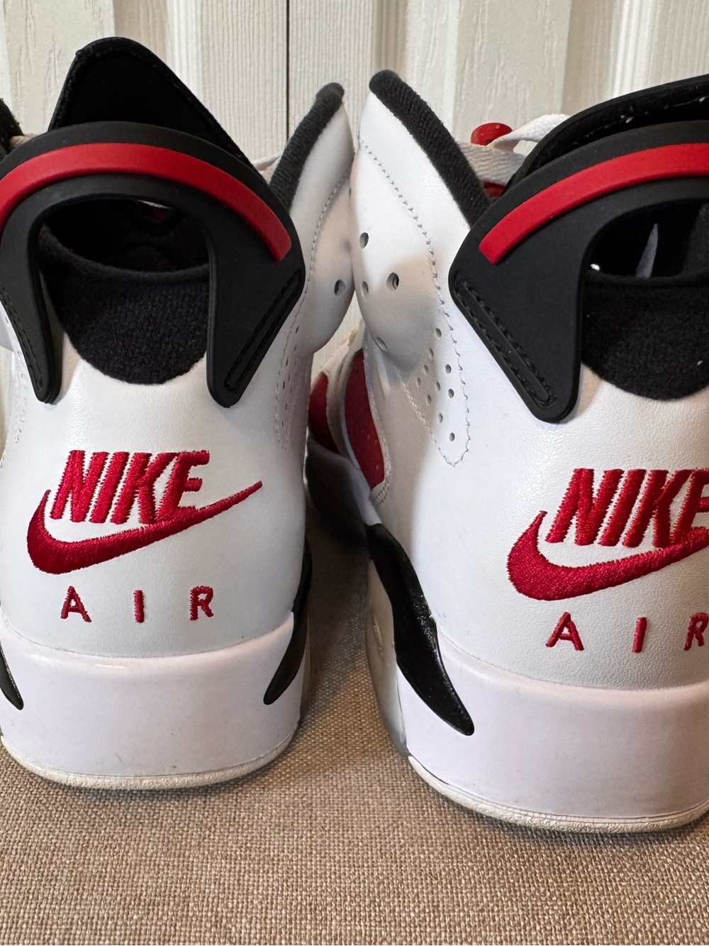 Nike Men’s Jordans Red, White & Black 6 Retro High-Top Carmine Sneakers Size 8 - Picture 6 of 15